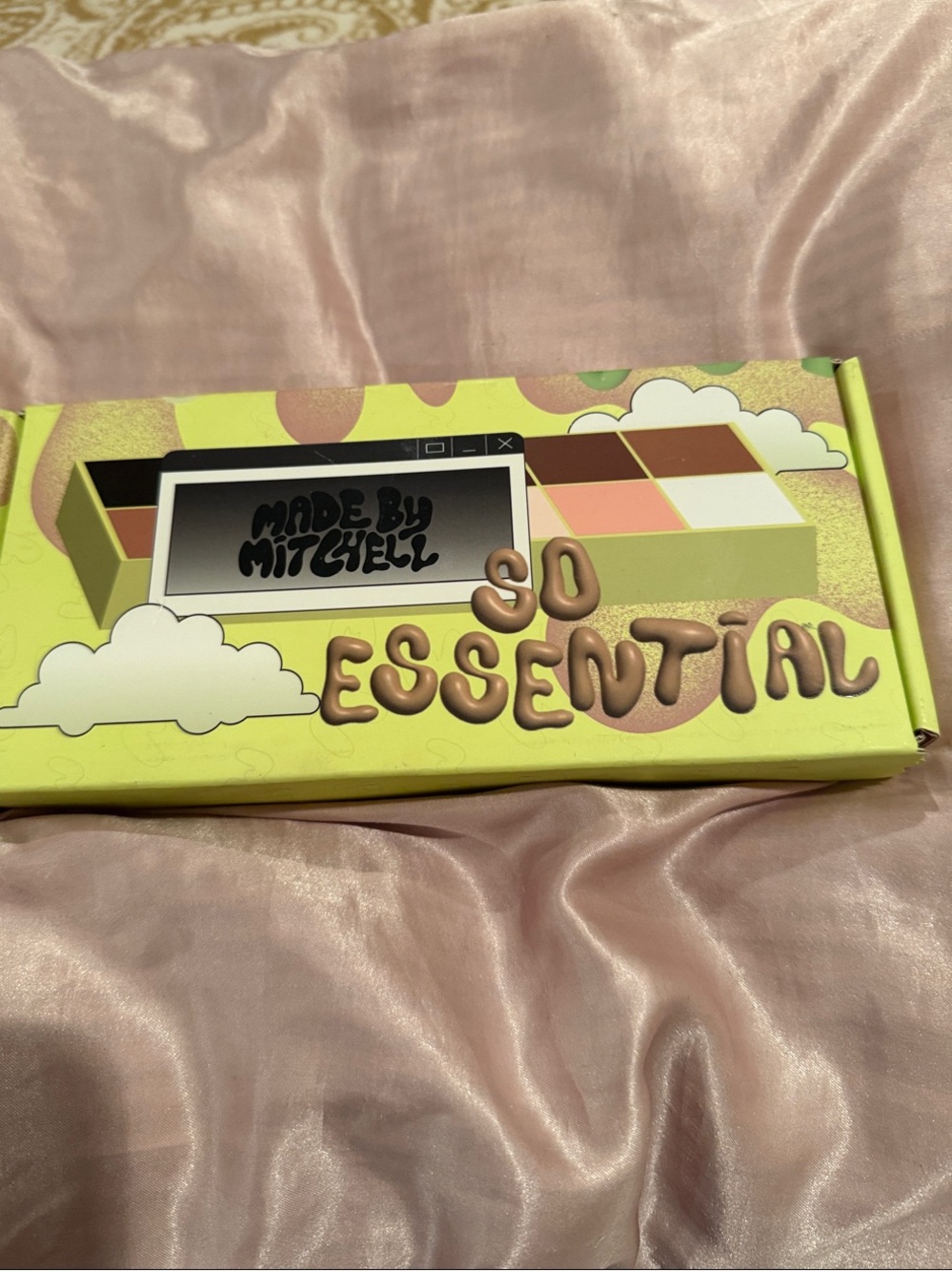 Made By Mitchell So Essential Bronzer & Contour Palette — Yellow Packaging